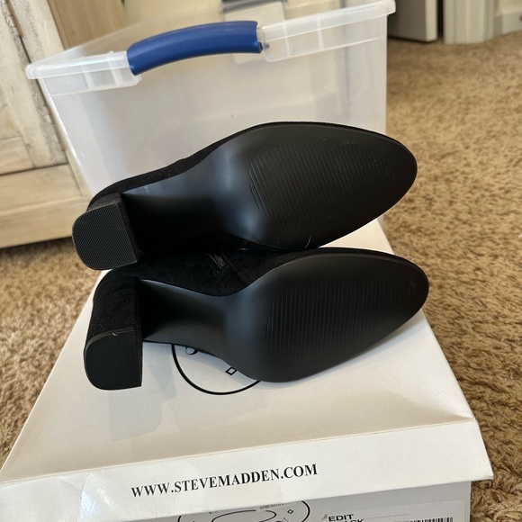 Steve Madden Booties - Picture 5 of 6